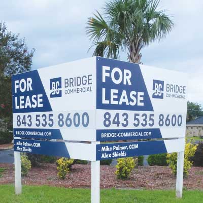 Wooden Outdoor Business Signs – Rustic & Durable for Outdoor Branding